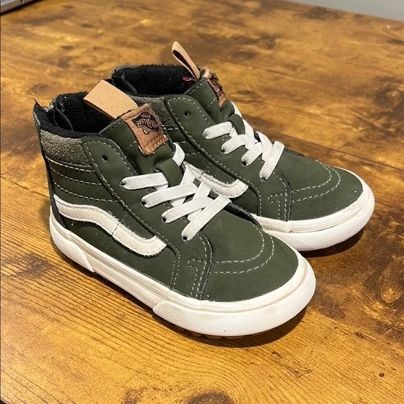 VANS Toddlers Sk8-Hi Zip Mte-1 Sneakers Cold Weather Green White Unisex Pull On - Picture 1 of 11